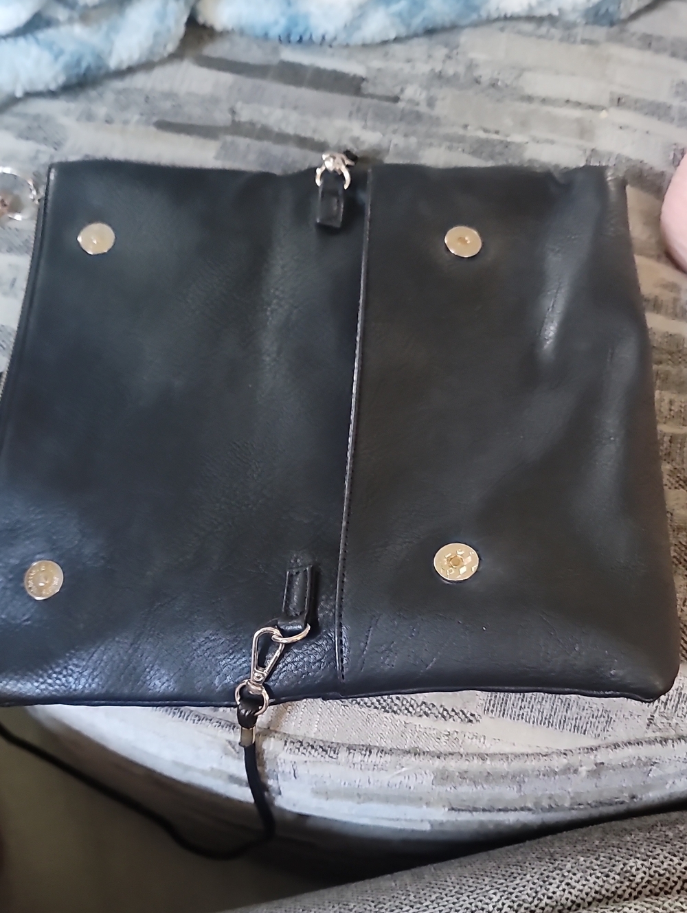 Crossover Purse - Picture 2 of 5